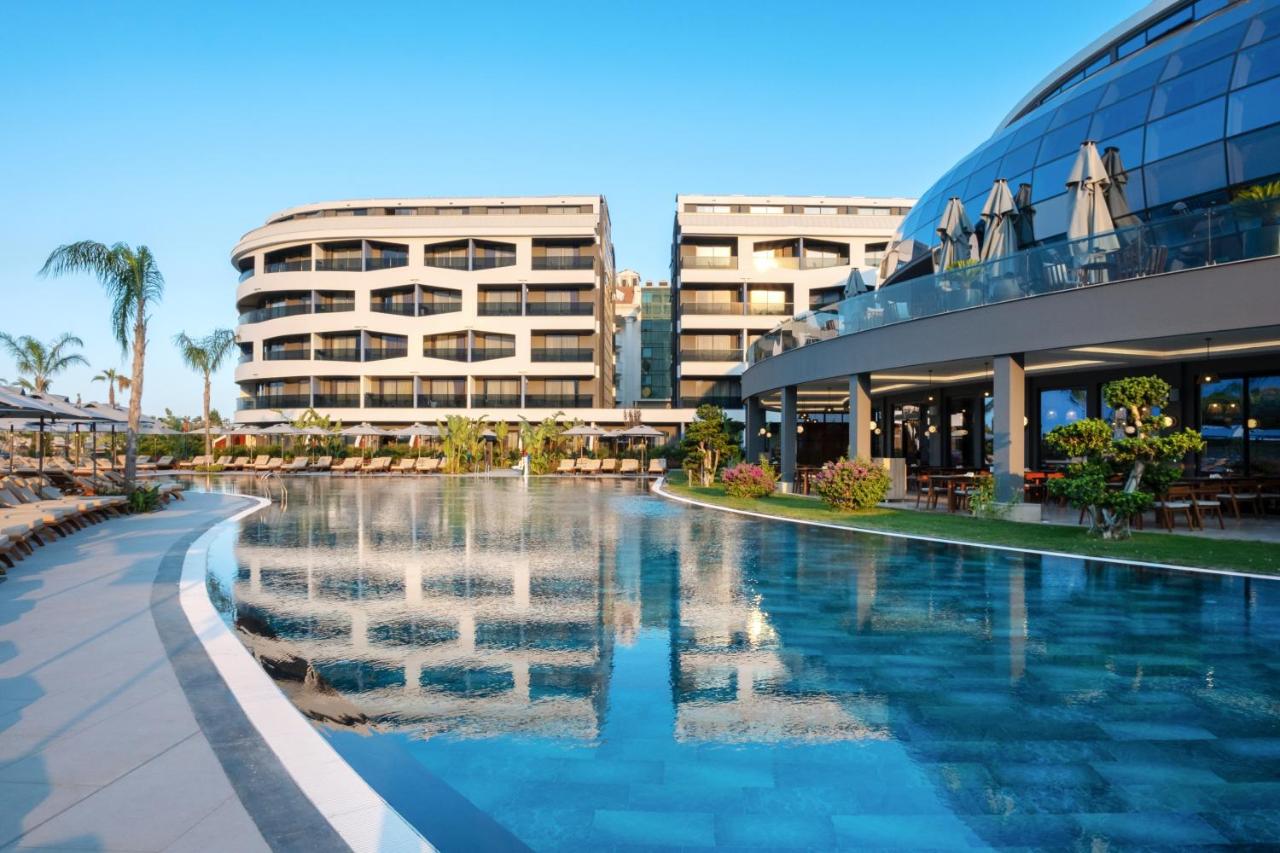LIU RESORTS