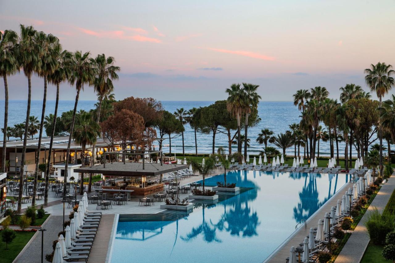 BARUT COLLECTION ACANTHUS & CENNET