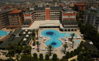INSULA RESORT & SPA