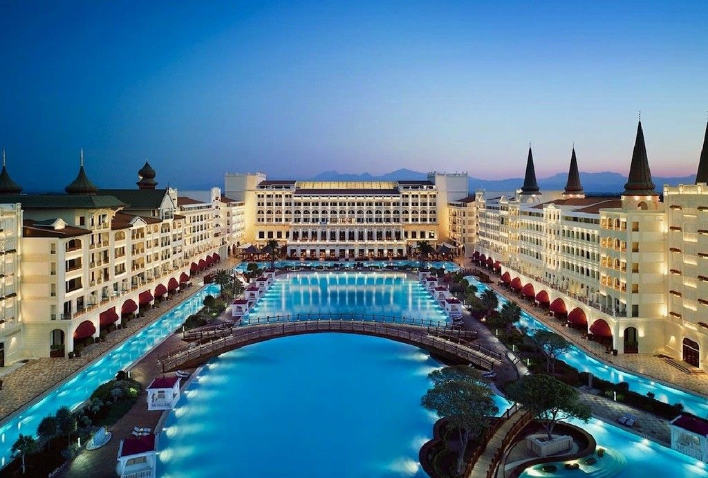 TITANIC MARDAN PALACE